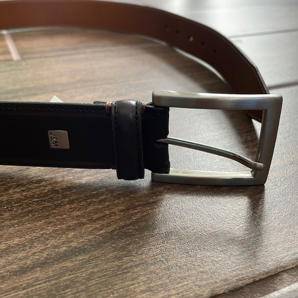 NWOT Johnston & Murphy Men’s Brown Leather Belt Sz 32